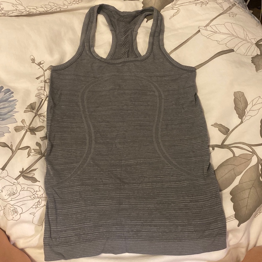 Lululemon run swiftly tank top size 4